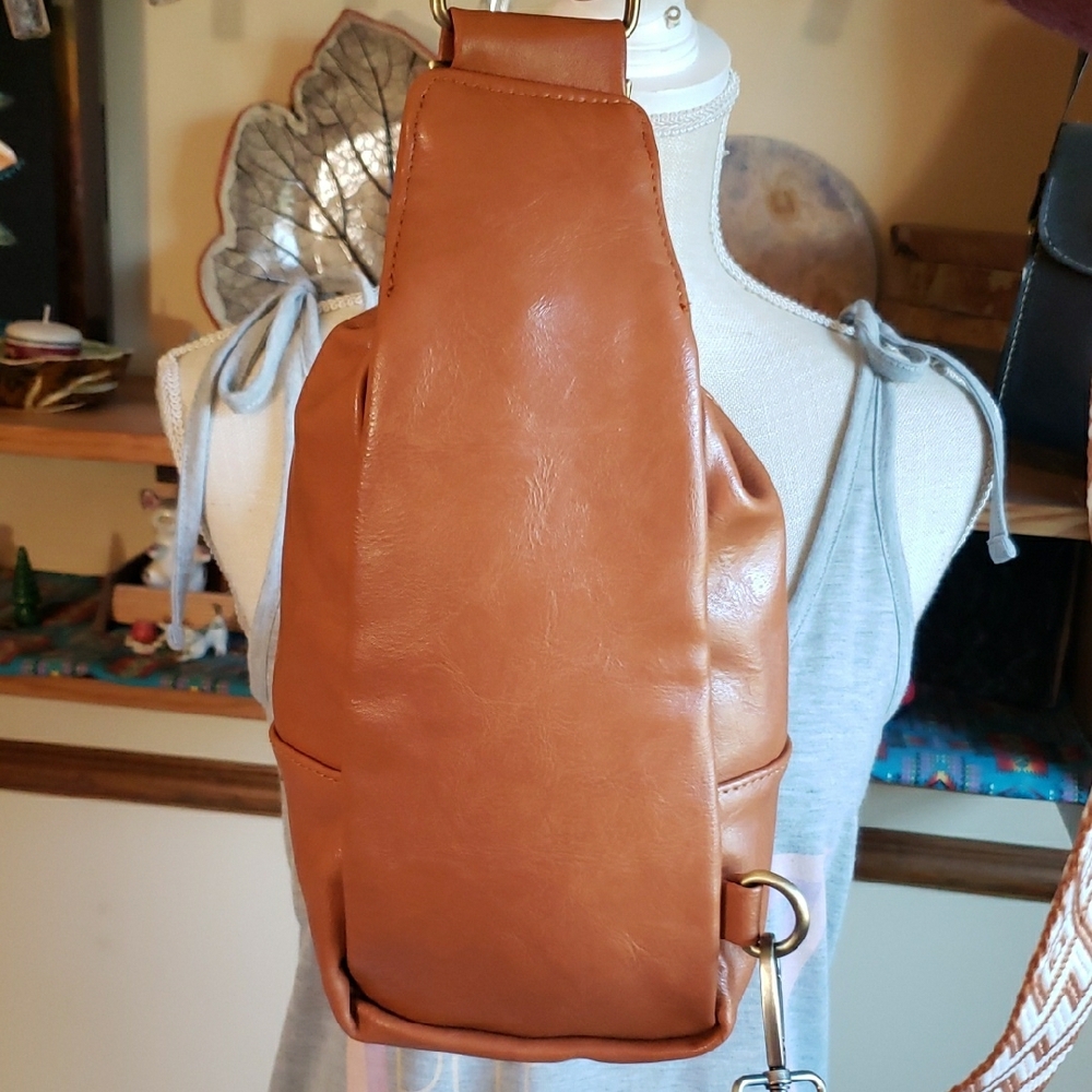 Brown Vegan Leather Crossbody Bag with Patterned Guitar Strap NWOT - Picture 7 of 11